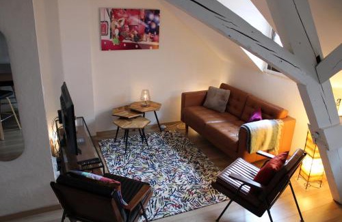 Poincare Apartment | Charmant duplex privatisé, climatisé, 2 chambres