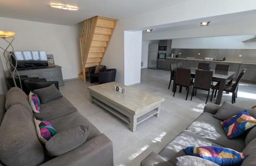 Boulay-les-Barres House | Charmant gîte à la ferme près d'Orléans avec parking privé - FR-1-590-575
