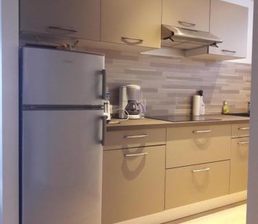 Argeles Gazost Apartment | Charmant T2 rénové RDC Résidence quartier pavillonnaire