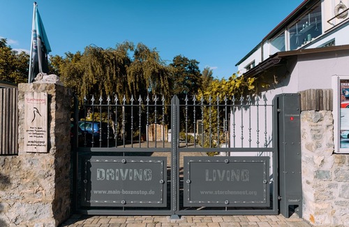 Volkach Apartment | Charmante Ferienwohnung auf 2 Ebenen mit idyllischem Freisitz