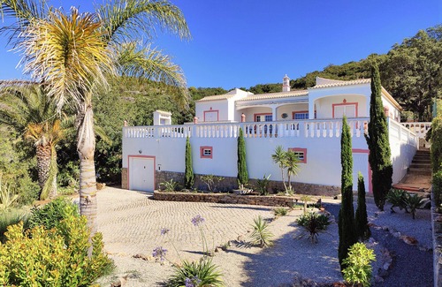Aldeia Villa | Charmante Villa Nichée sur les Hauteurs Avec Fabuleuse vue mer Panoramique