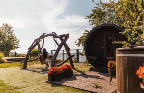 Miedzyzdroje Ski Chalet | Charmful Beach Cabin - Sauna - Private Hot Tub