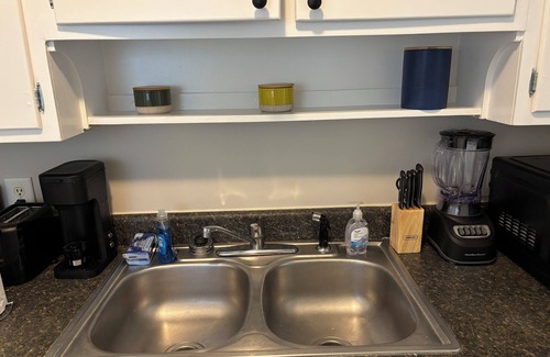 Burlington Apartment | Charming 1 Bedroom, 1 Bathroom Apartment