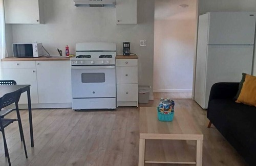 Handley Apartment | Charming 1-bedroom apartment with WiFi and AC in Fort Worth, TX