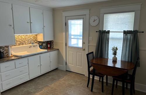 Brunswick Apartment | Charming 1-bedroom apartment in Brunswick with AC, WiFi near Bowdoin College