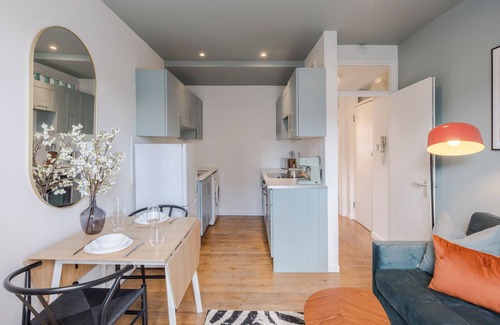 Hackney Apartment | Charming 1-bedroom apartment in beautiful Broadway Market with WiFi
