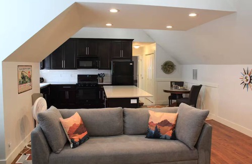 Harrisville Apartment | Charming 1-bedroom apartment in marvelous Ogden with everything you need.