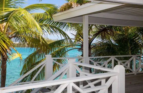 George Town Apartment | Charming 1-bedroom at Exuma Yacht Club