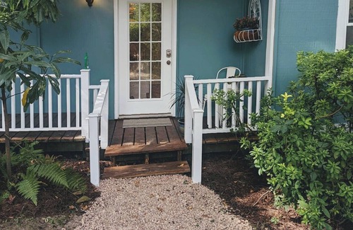 West Ashley Cottage | Charming 1-bedroom cottage in amazing Charleston