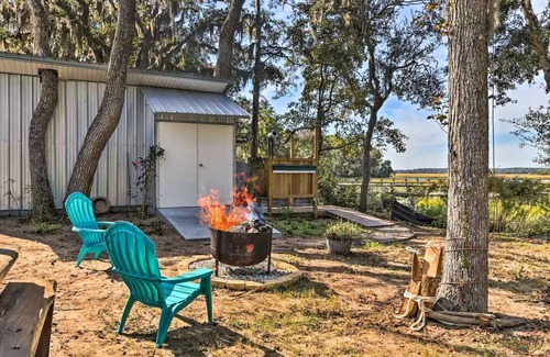 Midway Ski Chalet | Charming 1-bedroom chalet, Outdoor Shower TOO! Near Savannah
