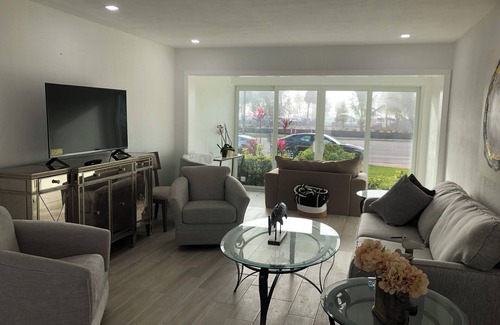Coquina Sands Condo | Charming 1-bedroom condo directly across from beach. W3