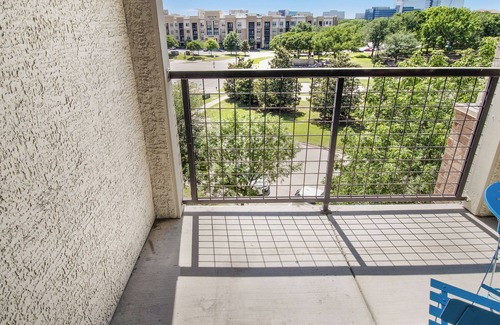 Frisco Apartment | Charming 1-bedroom Haven I Frisco Dallas I Pool/Gym/Work Space