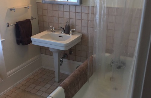 Kitsilano House | Charming 1-bedroom house with WiFi and AC in marvelous Vancouver