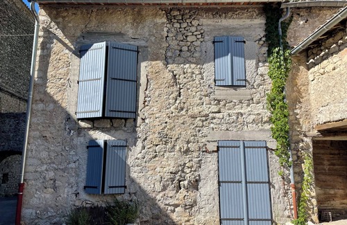 Sisteron House | Charming 1-bedroom house in quiet area of Sisteron with WiFi