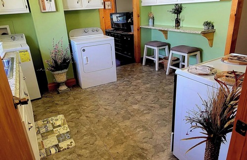 Kilsyth House | Charming 1-bedroom house on a lavender farm