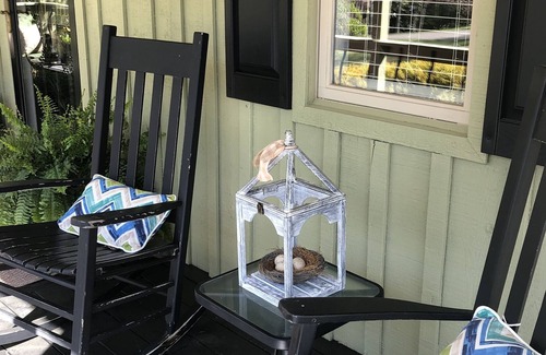 Revelo House | Charming 1 bedroom house adjacent to Stearns Heritage Golf