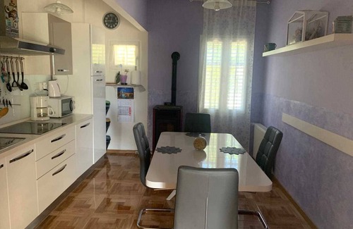 Veli Losinj Apartment | Charming 1-Bedroom Apartment for 3, Pet-Friendly with Parking