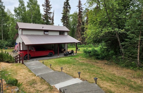Sterling Cottage | Charming 1-bedroom in wonderful Soldotna with Autumn Charm