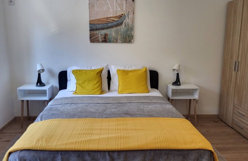 Vukov Spomenik Apartment | Charming 1-bedroom, LUX apartment with WiFi, AC in center of Beograd
