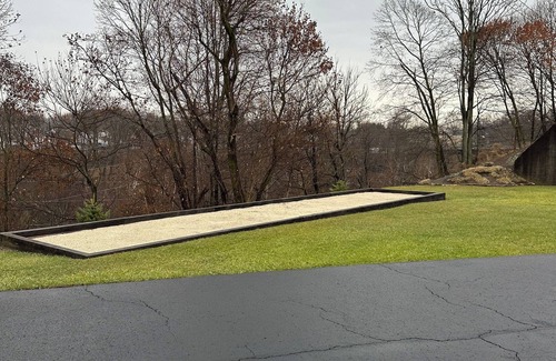 Ellwood City Apartment | Charming 1-bedroom apartment in brilliant Ellwood City with WiFi, AC