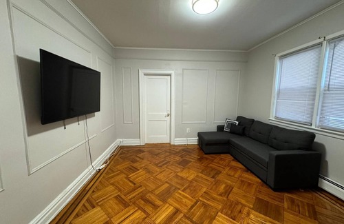 Greenville House | Charming 1-bedroom near Newark Airport