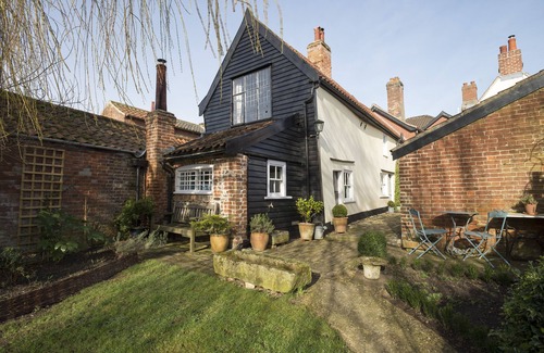Hingham Cottage | Charming 15th century cottage in elegant and historic Hingham