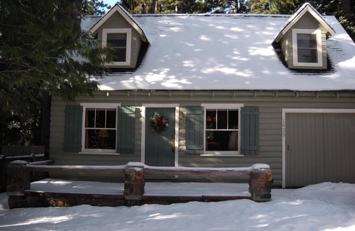 Sunnyside Cottage | Charming 1930's cottage on the lake side of Highway 89 in Sunnyside, Lake Tahoe