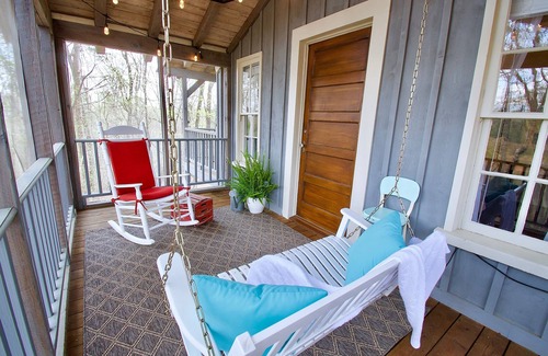 Dahlonega Cottage | Charming 19th-Century Schoolhouse - Dogs Stay Free!