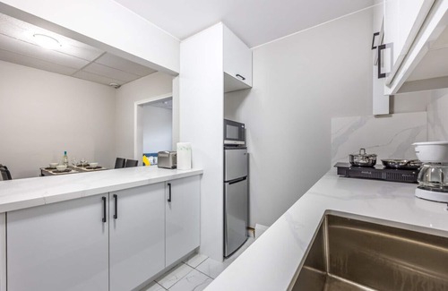 Downtown Niagara Falls Apartment | Charming 1BD Getaway - Unwind Near Niagara Falls