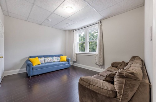 Downtown Niagara Falls Apartment | Charming 1BD Getaway - Unwind Near Niagara Falls