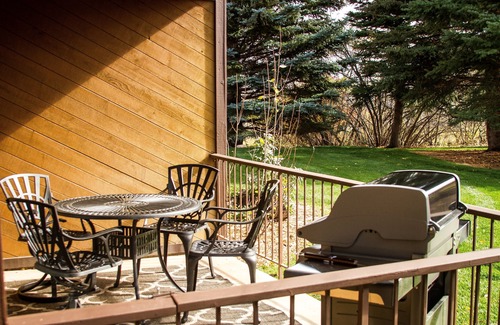 Park City Condo | Charming 1BR Ski Getaway - Walk to Lifts - Canyons Village, Park City Resort