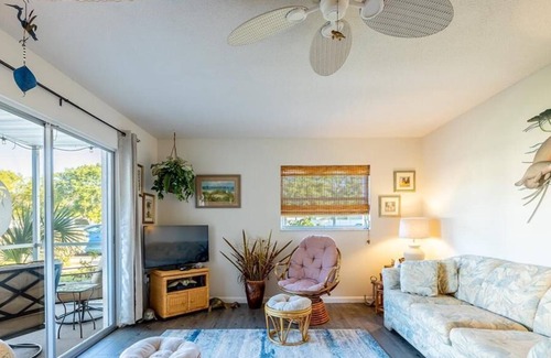Venice Condo | Charming 2 BDR /2 BATH Condo