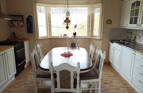 Halsa Municipality House | Charming 2-bedroom house in superb Møre og Romsdal with AC