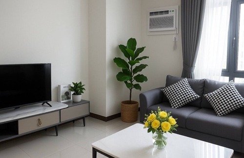 Tambo Apartment | Charming 2-bedroom apartment with WiFi, AC in nice Paranaque City GENTRY