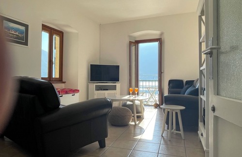 Sala Comacina House | Charming 2-bedroom house in lovely Sala Comacina by the Lake with WiFi, AC