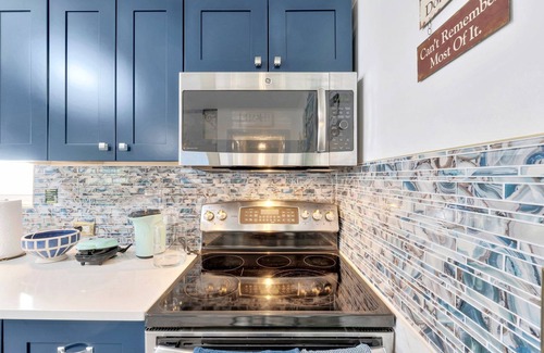 St. Pete Beach House | Charming 2-bedroom house with AC, WiFi in St. Pete Beach