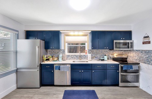 St. Pete Beach House | Charming 2-bedroom house with AC, WiFi in St. Pete Beach