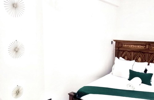 Kisumu Apartment | Charming 2-bedroom all ensuite with a Back Up Generator and Elevator in the CBD