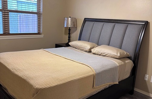 McAlester Apartment | Charming 2-bedroom apartment with WiFi, AC in wonderful McAlester