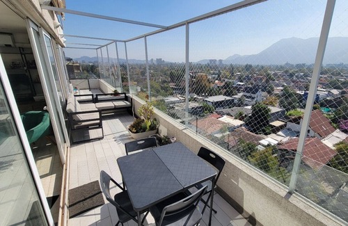 Vitacura Apartment | Charming 2-bedroom apartment in beautiful Vitacura with WiFi, AC