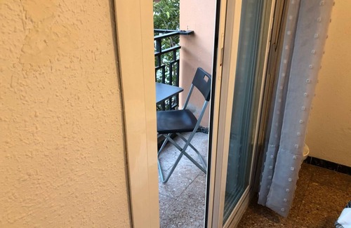 Poblats Maritims Apartment | Charming 2-bedroom apartment with AC, WiFi in welcoming València