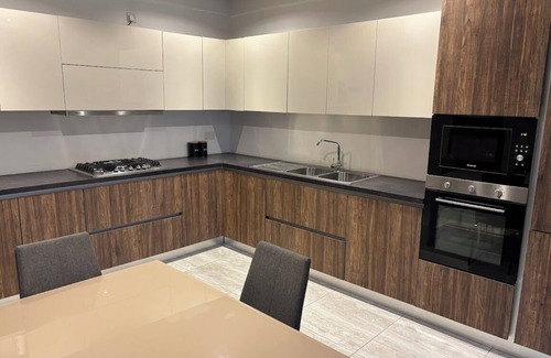 Tarxien Apartment | Charming 2-bedroom apartment with WiFi, AC in beautiful Ħal Tarxien