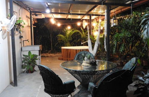 Cabo Blanco House | Charming 2-bedroom beach house in CR's only Blue Zone with AC, WiFi and Jacuzzi.