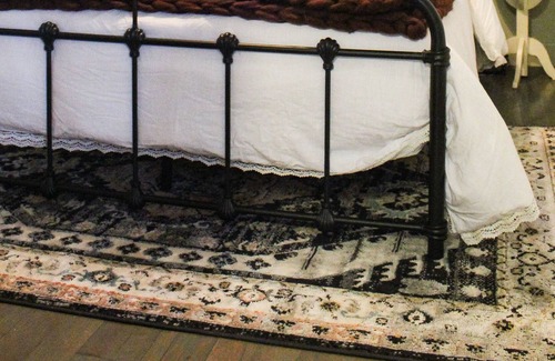 Monticello Cottage | Charming 2-Bedroom Cottage in the Catskills - 5 min to the casino!