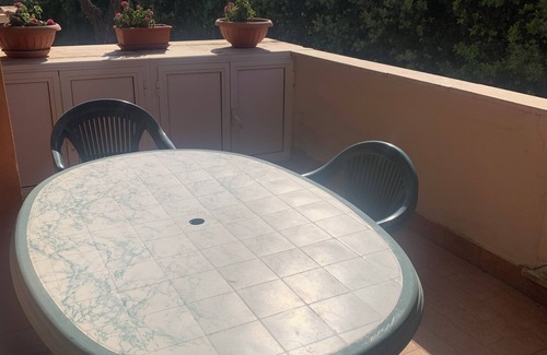 Anzio Condo | Charming 2-bedroom condo with AC, WiFi just Steps from the Beach