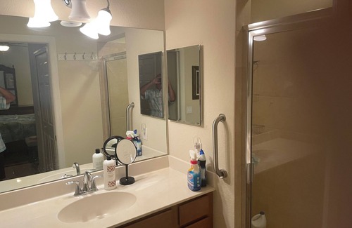 Naples Condo | Charming 2-bedroom condo with WiFi, fitness room in nice Naples. Golf available.