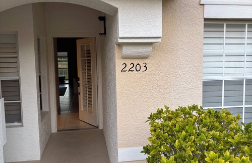 North Naples Condo | Charming 2-bedroom condo in beautiful Naples with WiFi, fitness room