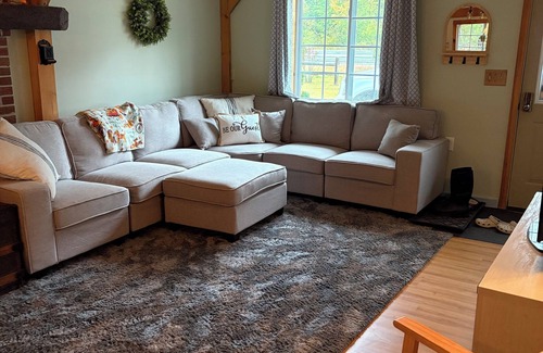 Danbury House | Charming 2-bedroom cottage in Danbury