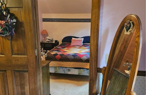 Houston County Other | Charming 2-bedroom farmhouse with WiFi, AC in enchanting Houston