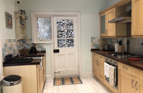 Broadstairs Cottage | Charming 2 bedroom old fisherman’s cottage 5 minutes walk from the beach